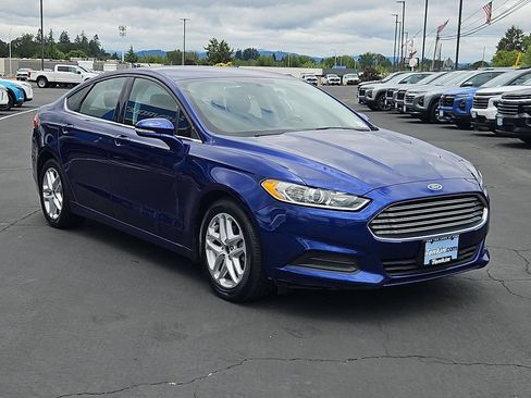 Used 2014 Ford Fusion SE FWD image 8