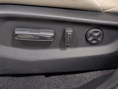 Used 2022 Honda CR-V EX image 18