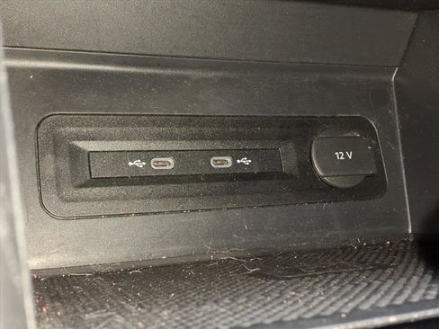 Used 2022 Volkswagen Atlas Cross Sport SEL Premium R-Line image 17