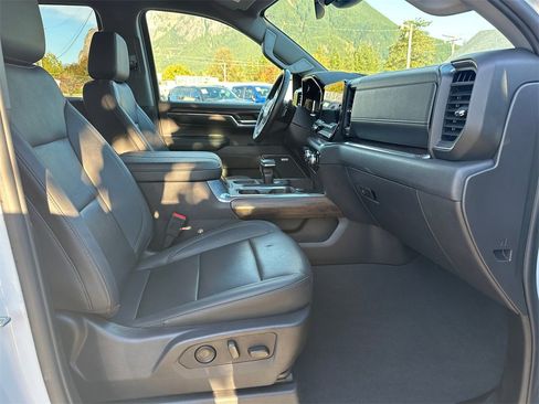 Used 2024 GMC Sierra 1500 SLT w/ SLT Premium Plus Package image 12