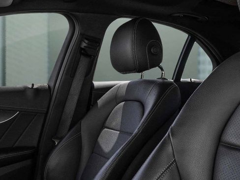 Used 2016 Mercedes-Benz C 300 4MATIC Sedan image 5