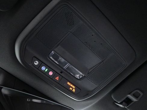 Used 2026 Chevrolet Equinox EV LT image 21