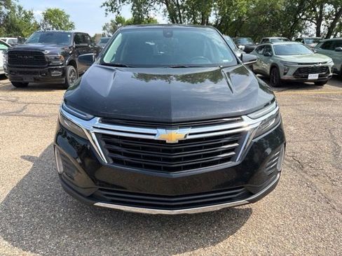 Used 2024 Chevrolet Equinox LT AWD/4WD image 2