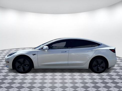 Used 2018 Tesla Model 3 Mid Range RWD image 4