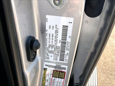 Used 2024 Toyota Tundra Platinum AWD/4WD image 35