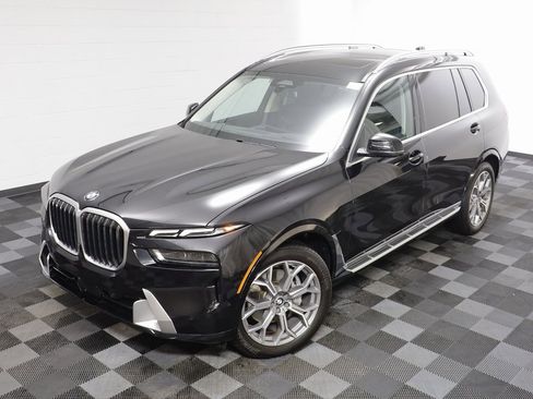 Used 2025 BMW X7 xDrive40i image 2