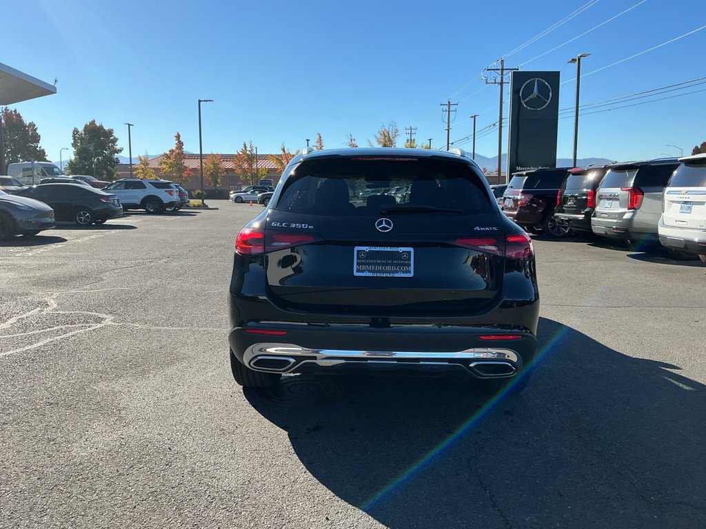 Used 2025 Mercedes-Benz GLC 350e 4MATIC w/ Driver Assistance Package image 6