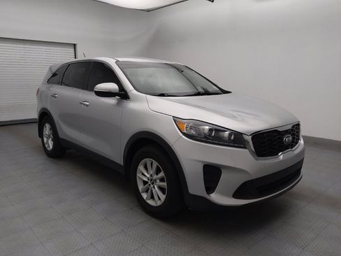 Used 2019 Kia Sorento FWD image 13