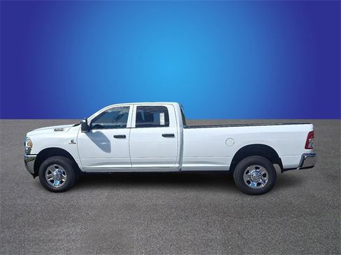 Used 2023 RAM 3500 Tradesman w/ Chrome Appearance Group image 7