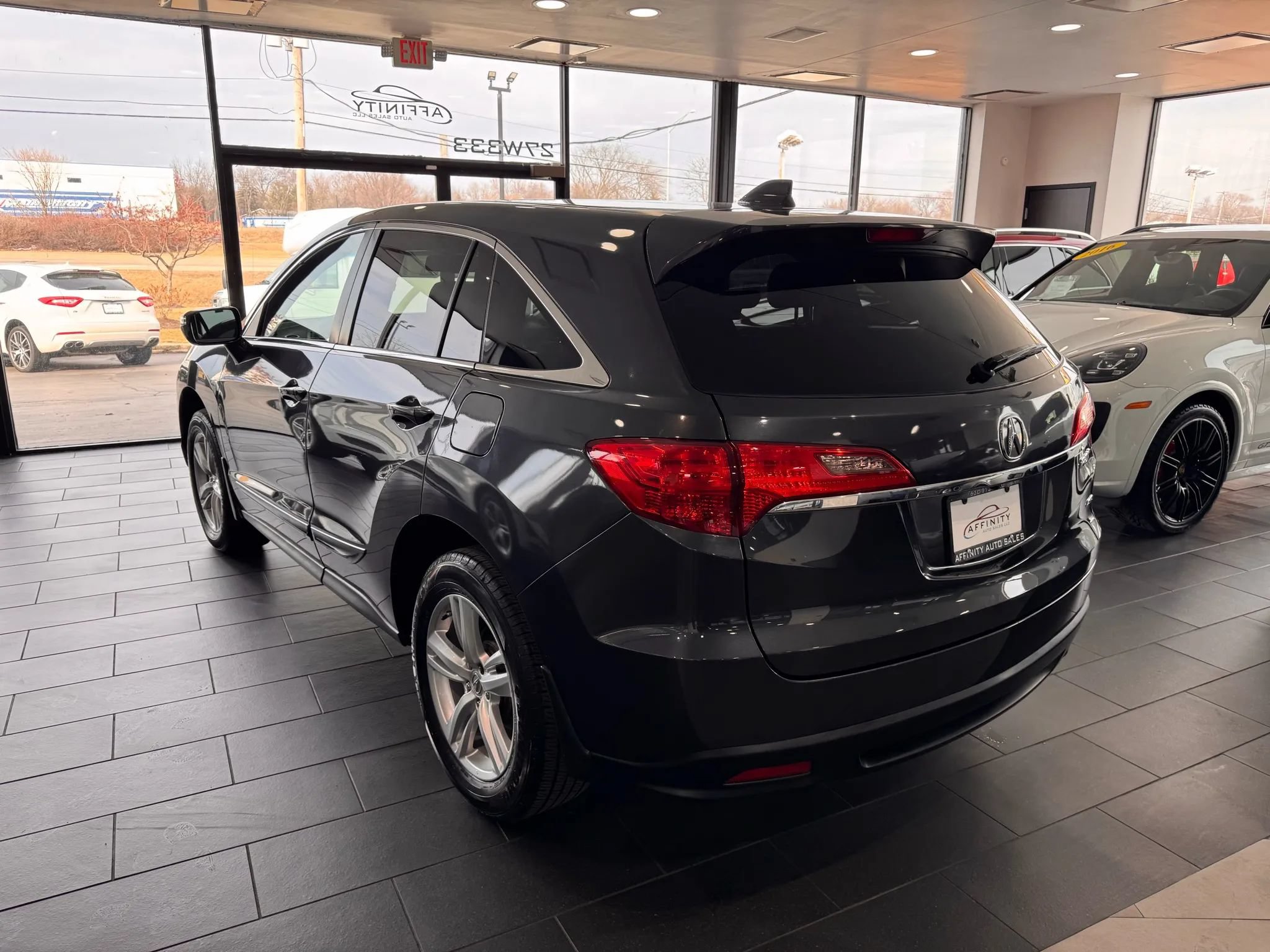 Used 2013 Acura RDX AWD image 2