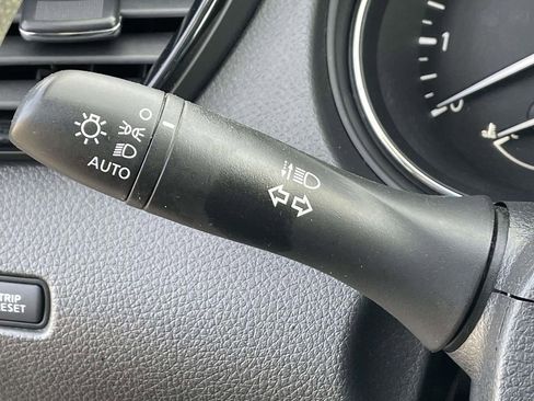 Used 2019 Nissan Rogue Sport SV image 22