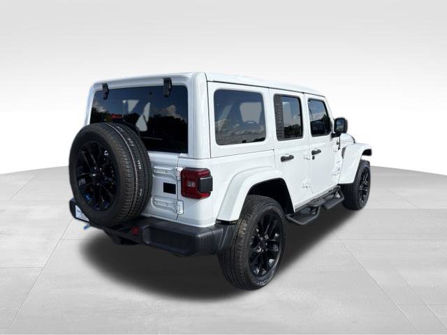 Used 2022 Jeep Wrangler Unlimited Sahara AWD/4WD image 2