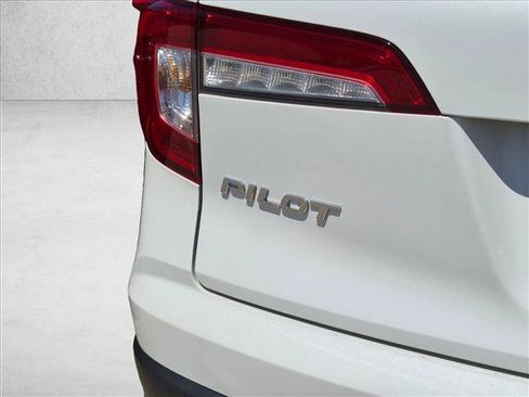 Used 2021 Honda Pilot EX image 14