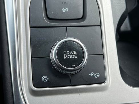 Used 2023 Ford Explorer XLT w/ Equipment Group 202A AWD/4WD image 35