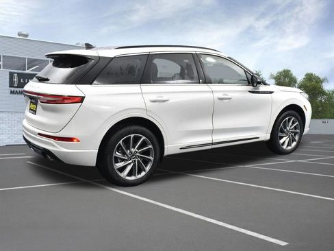 New 2026 Lincoln Corsair Grand Touring image 4