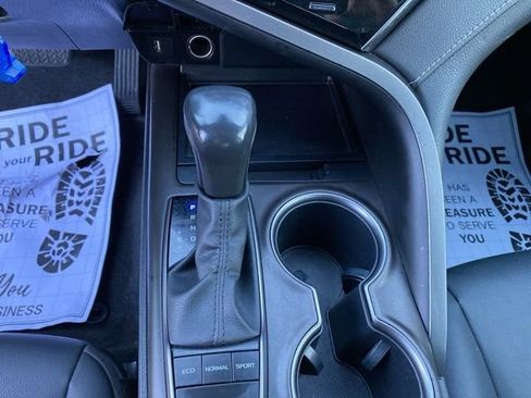 Used 2023 Toyota Camry SE image 29