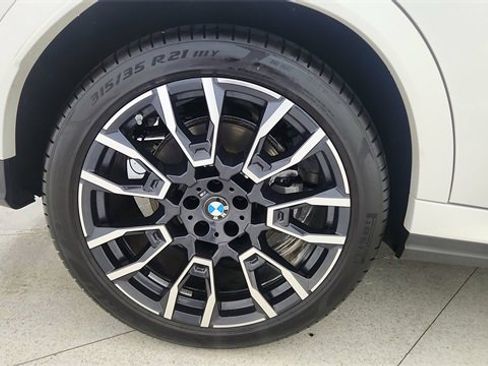 Used 2024 BMW X6 xDrive40i w/ Premium Package image 63