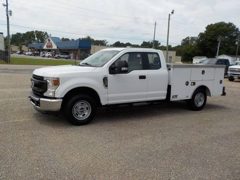 Used 2022 Ford F250 XL w/ Power Equipment Group RWD image 1