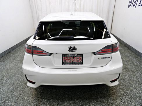 Used 2016 Lexus CT 200h FWD image 5