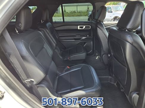 Used 2020 Ford Explorer XLT w/ Equipment Group 202A AWD/4WD image 18