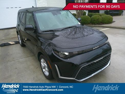 Certified 2025 Kia Soul FWD image 1
