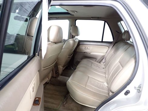 Used 2000 Toyota 4Runner Limited image 23