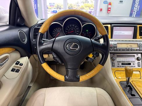 Used 2003 Lexus SC 430 Convertible RWD image 35