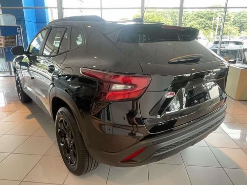 New 2026 Chevrolet Trax LT w/ Driver Confidence Package FWD image 10
