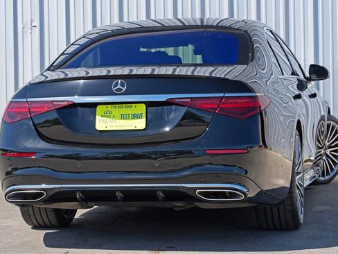 Used 2022 Mercedes-Benz S 580 4MATIC Sedan w/ AMG Line Package image 5