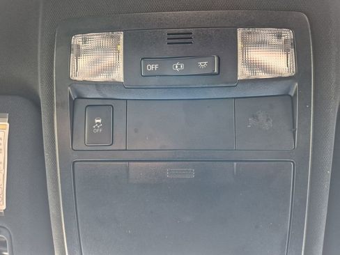 Used 2018 Toyota Tacoma TRD Sport w/ Technology Package image 25