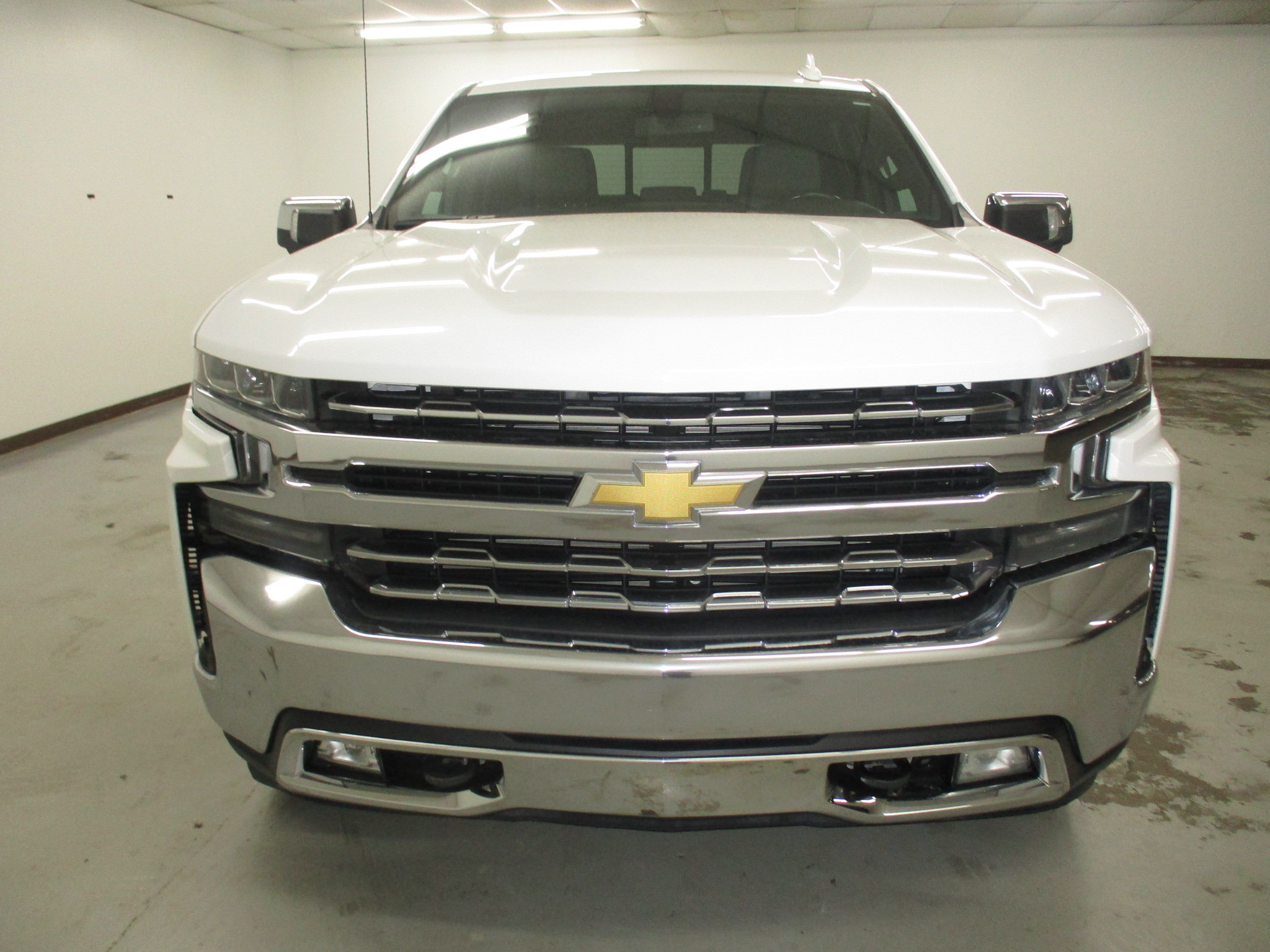 Used 2020 Chevrolet Silverado 1500 LTZ w/ LTZ Convenience Package AWD/4WD image 2