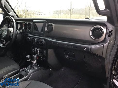 Used 2021 Jeep Wrangler Unlimited Sport image 23