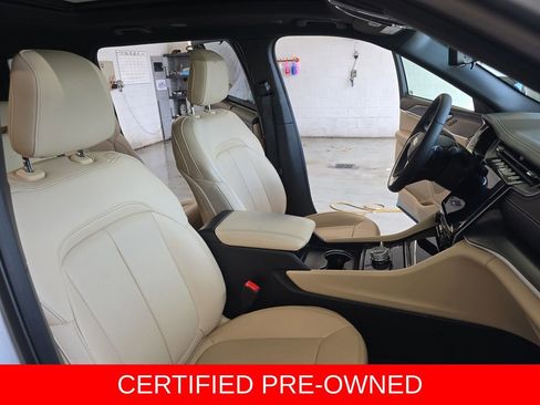 Used 2025 Jeep Grand Cherokee L Limited w/ Luxury Tech Group II AWD/4WD image 10