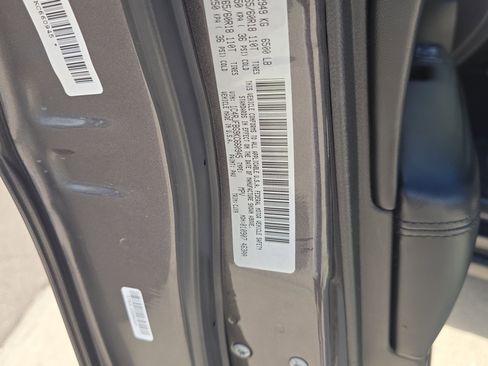 Used 2019 Jeep Grand Cherokee Limited AWD/4WD image 34