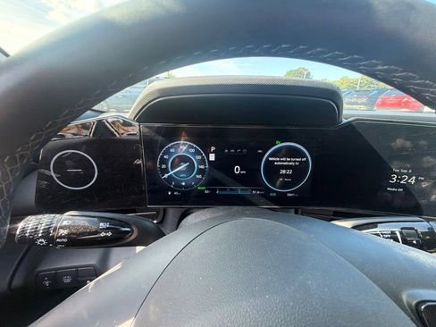 Used 2025 Hyundai Elantra SEL w/ Cargo Package FWD image 16