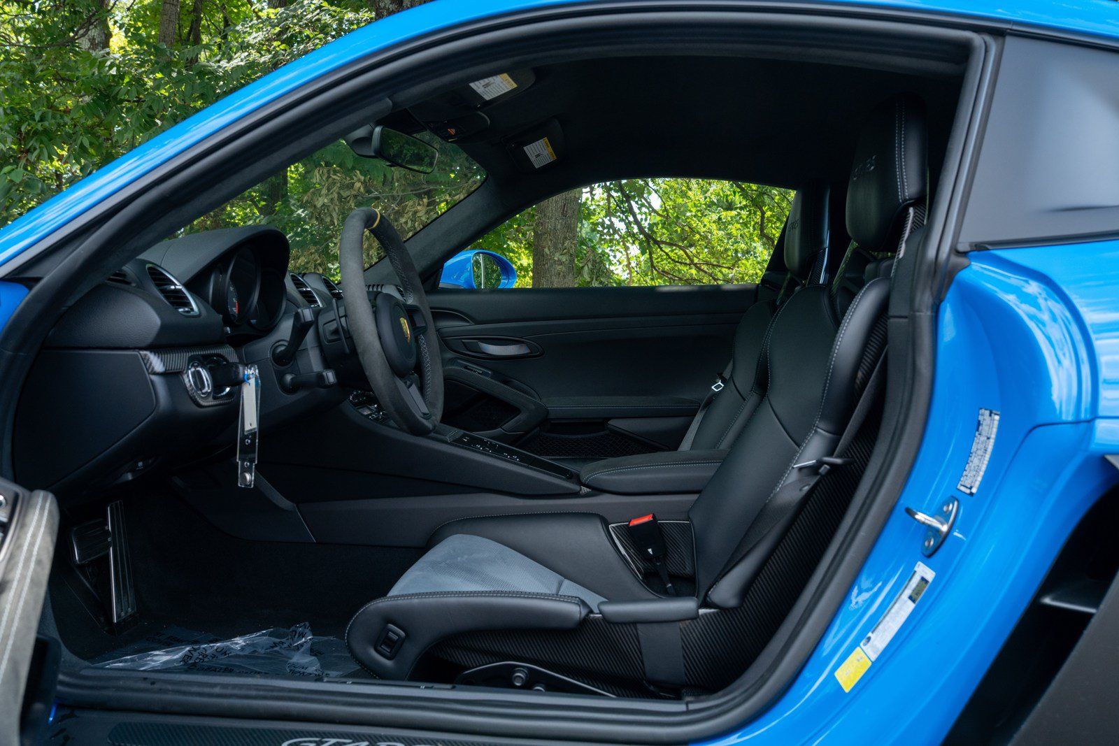 Certified 2025 Porsche 718 Cayman GT4 RS w/ Chrono Package RWD image 24