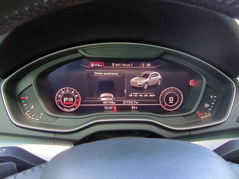 Used 2020 Audi Q5 2.0T Titanium Premium Plus w/ Premium Plus Package image 28