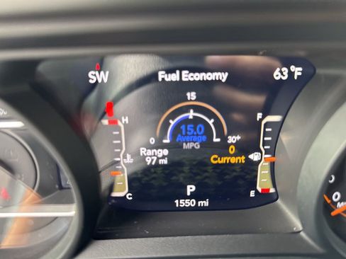 Used 2024 Jeep Wrangler Willys AWD/4WD image 9