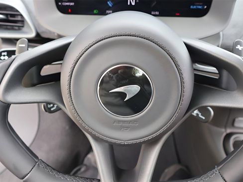 New 2025 McLaren Artura Spider image 17