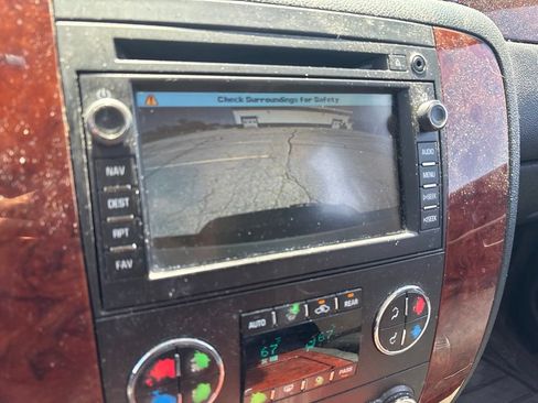 Used 2011 Chevrolet Tahoe LTZ AWD/4WD image 13