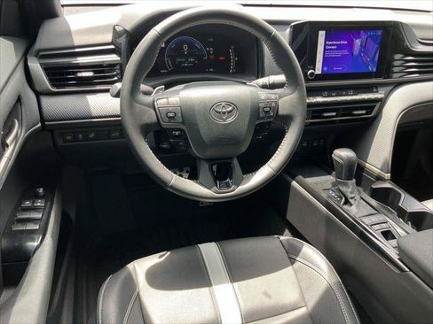 Certified 2025 Toyota Camry SE FWD image 14