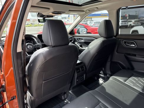 Used 2023 Nissan Rogue Platinum w/ Platinum Premium Package AWD/4WD image 13