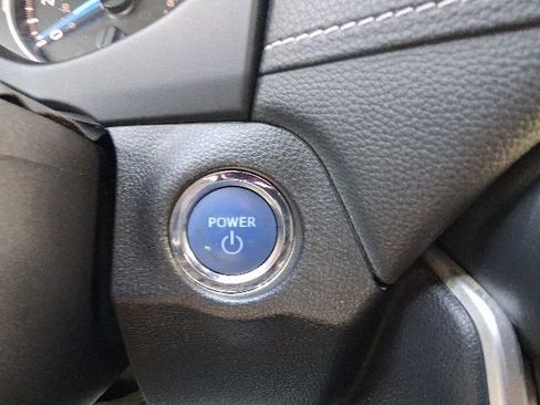 Used 2021 Toyota RAV4 XLE w/ Convenience Package AWD/4WD image 22