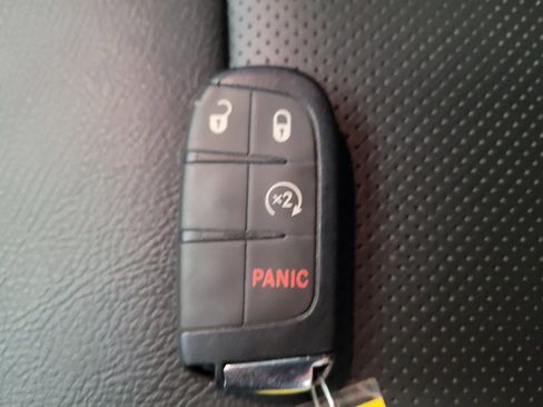 Used 2020 Jeep Compass High Altitude AWD/4WD image 32