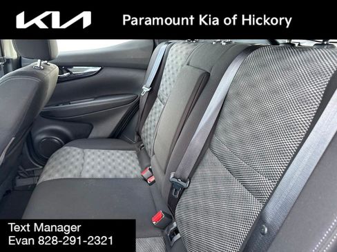Used 2017 Nissan Rogue Sport SV FWD image 13