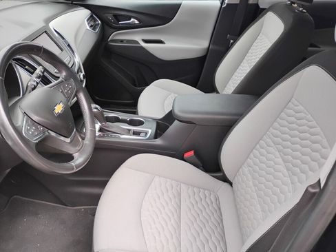 Used 2021 Chevrolet Equinox LT w/ Driver Convenience Package FWD image 9