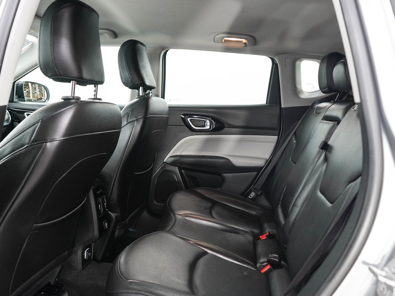 Used 2022 Jeep Compass Limited AWD/4WD image 14
