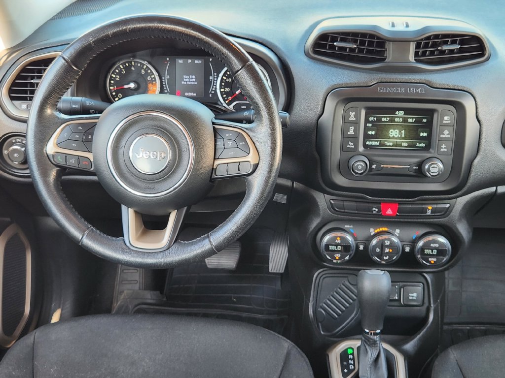 Used 2017 Jeep Renegade Latitude w/ Advanced Technology Group FWD image 26