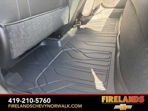 New 2025 Chevrolet Trax LT w/ Sunroof Package image 32