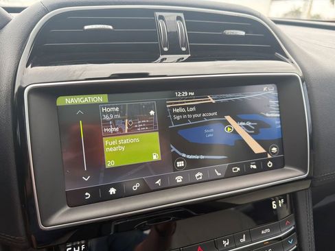 Used 2020 Jaguar F-PACE Prestige image 23